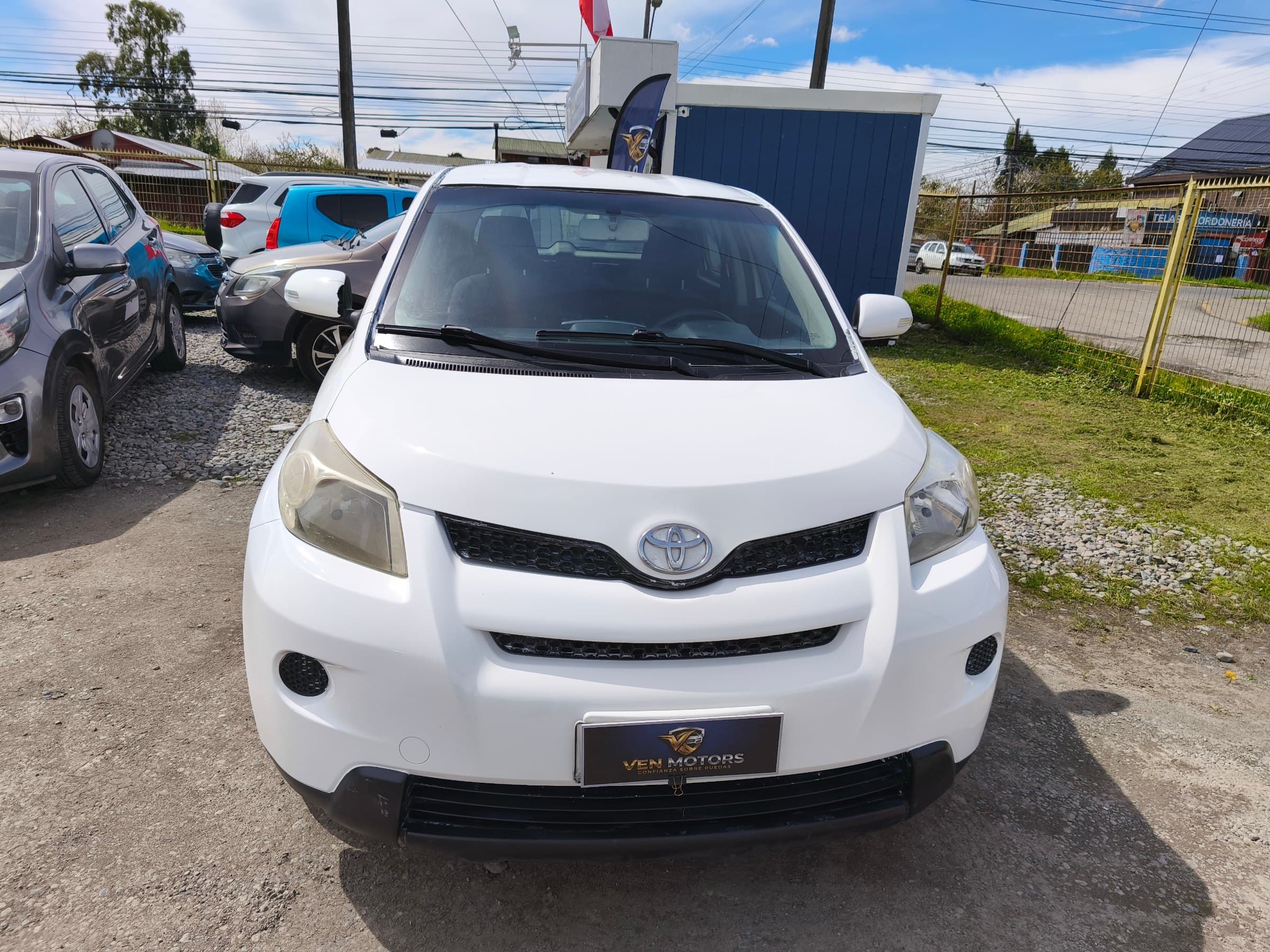 Toyota Urban Cruiser 2011 Blanco, vista exterior 1 de 7