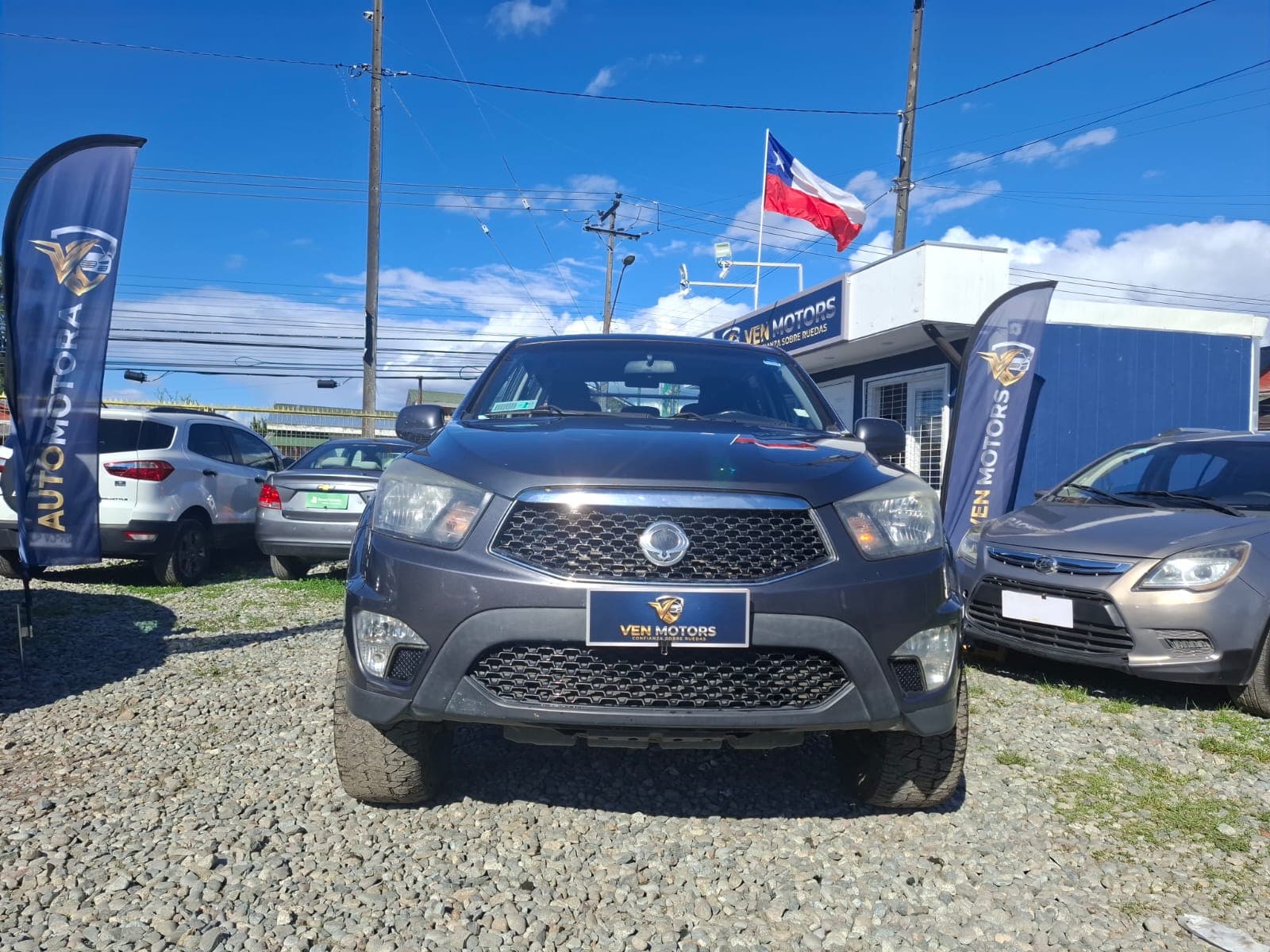 SsangYong Actyon 2015 Negro, vista exterior 1 de 12
